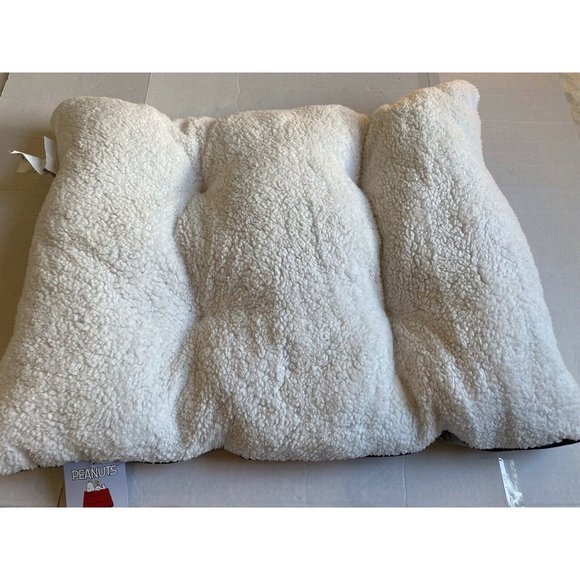 PEANUTS SNOOPY & WOODSTOCK HALLOWEEN Dog PET BED - Picture 8 of 9